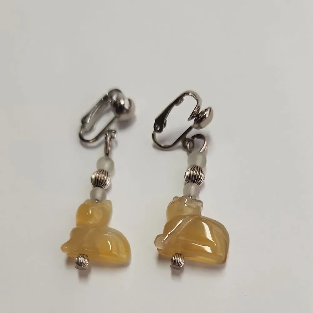 Jade Semi Precious Stone Cat Clip-On Earrings